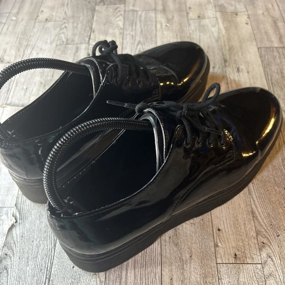 Forever 21 Black Patent Platform‎ Oxford Shoes Lug Sole Chunky Women's 10